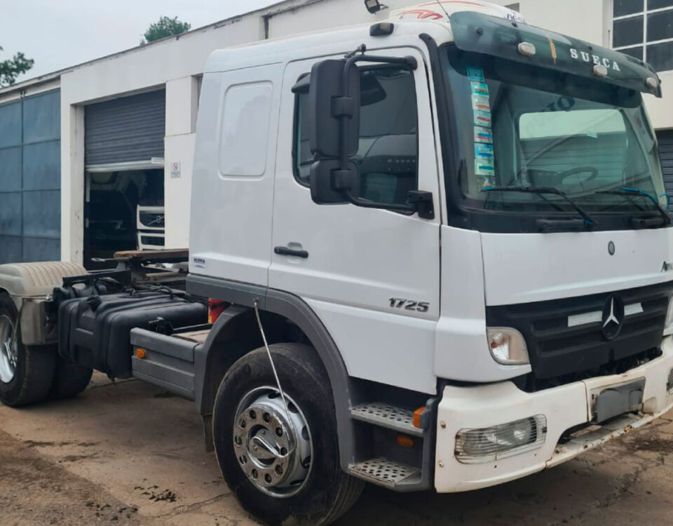 Camión Tractor Mercedes Benz Atego 1725 4x2T Año: 2011 - El Grillo - Usados