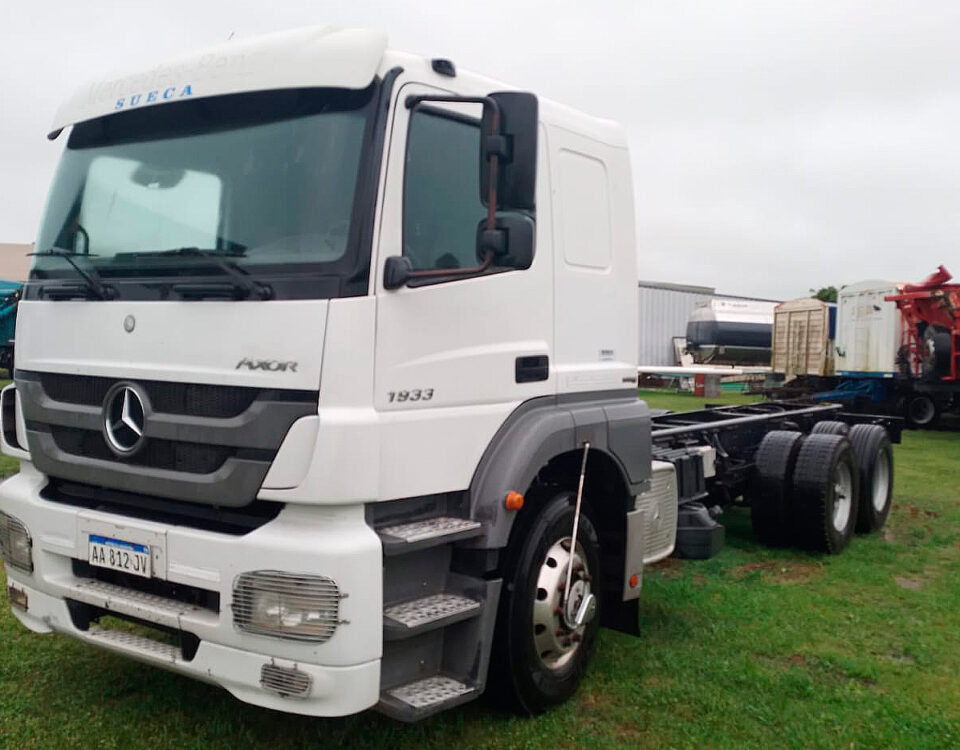 Camión Mercedes-Benz Axor 1933 6x2R